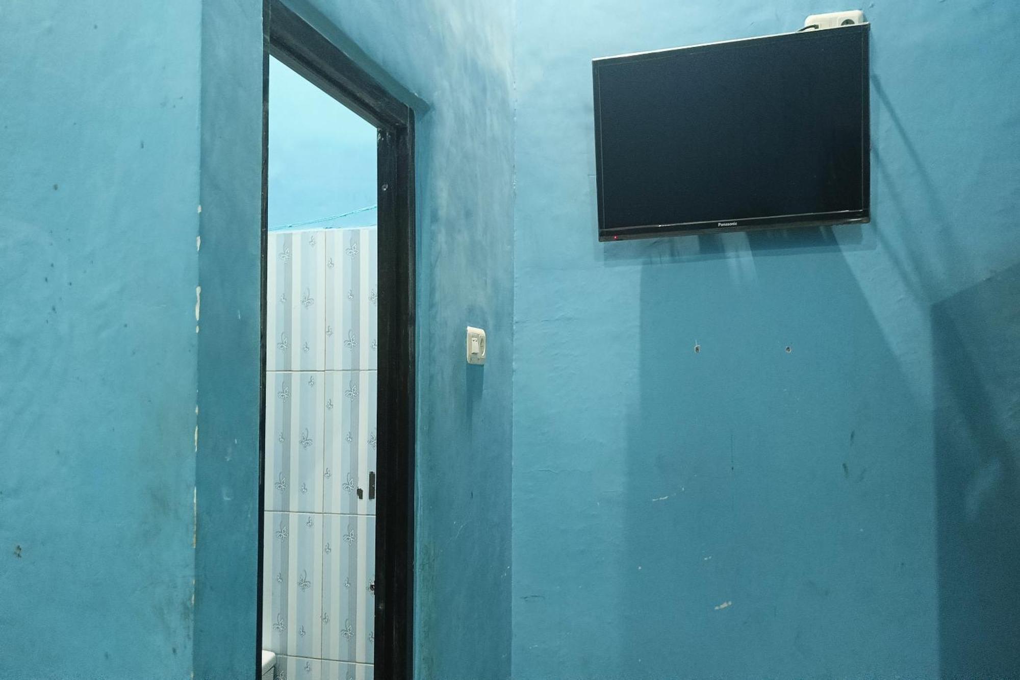Oyo 93875 Tifar House Near Lapangan Raja-raja Hotel Makassar