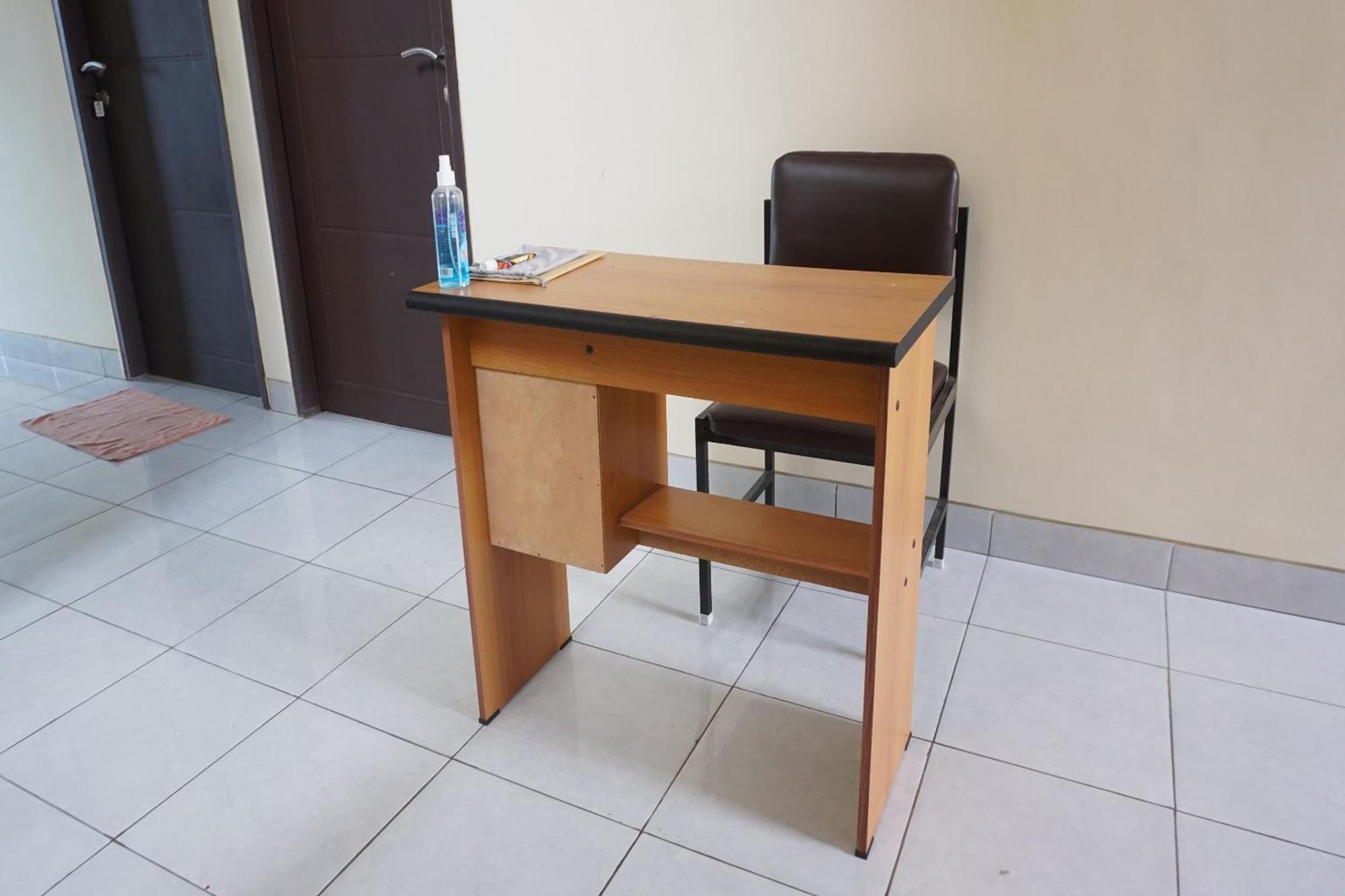 Oyo 93875 Tifar House Near Lapangan Raja-raja Hotel 2*