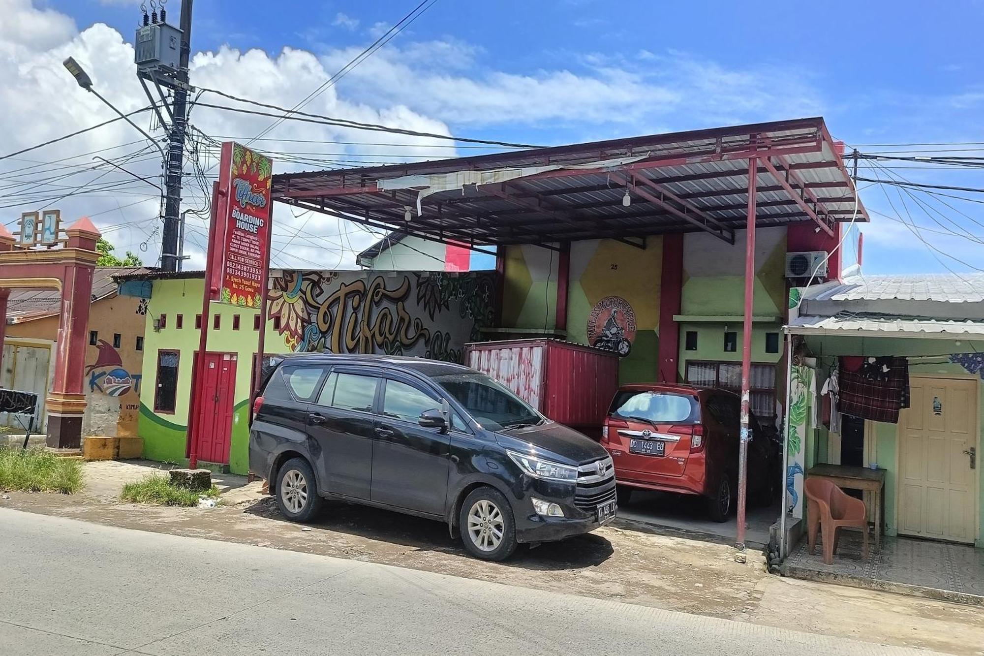 Oyo 93875 Tifar House Near Lapangan Raja-raja 2* Makassar